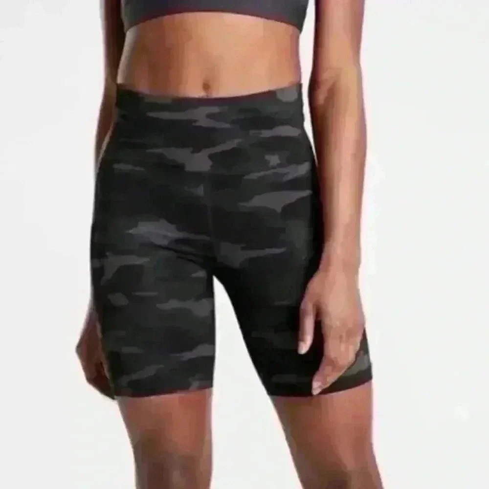 Athleta Ultimate Stash Pocket Camo 7" Short